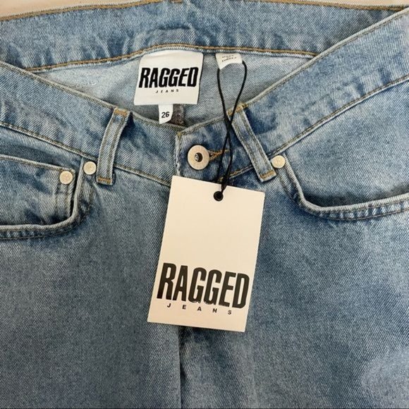 THE RAGGED PRIEST REVIVE RELAXED STRAIGHT LEG MID RISE V WAIST LIGHT WASH JEANS - Picture 5 of 9